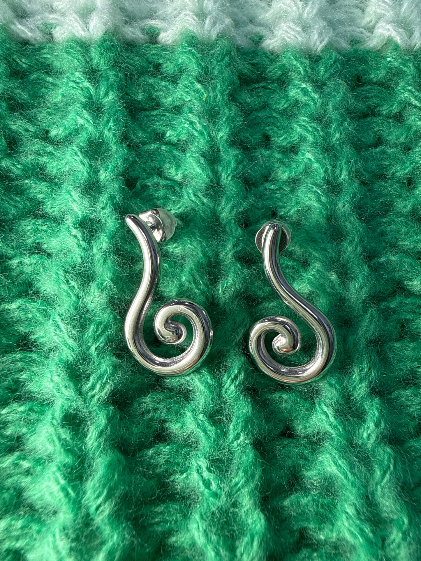 Boucles d’oreilles argentées
