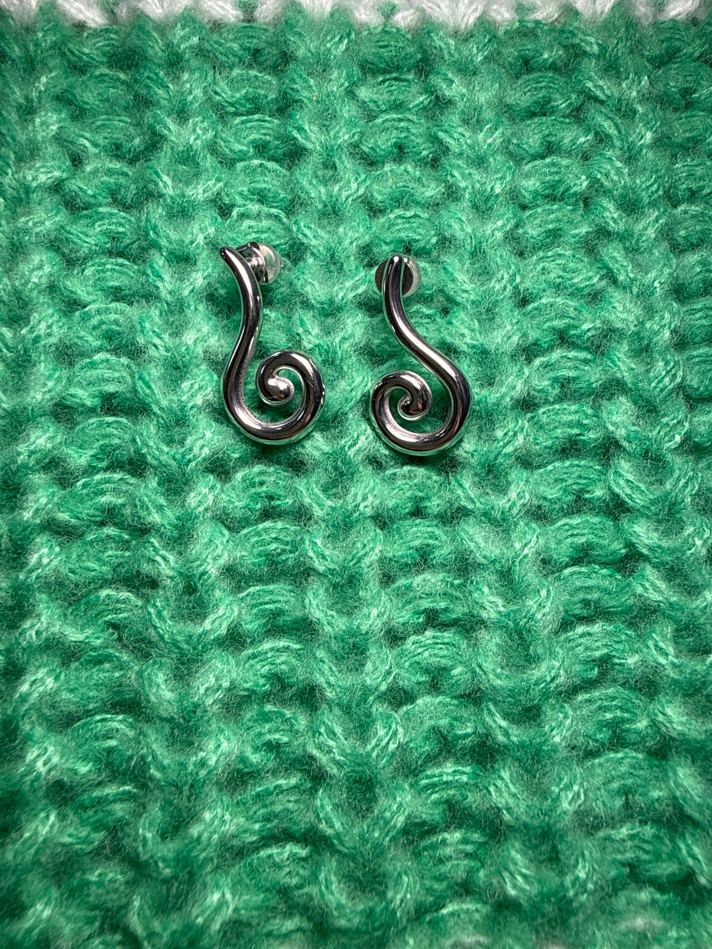 Boucles d’oreilles argentées