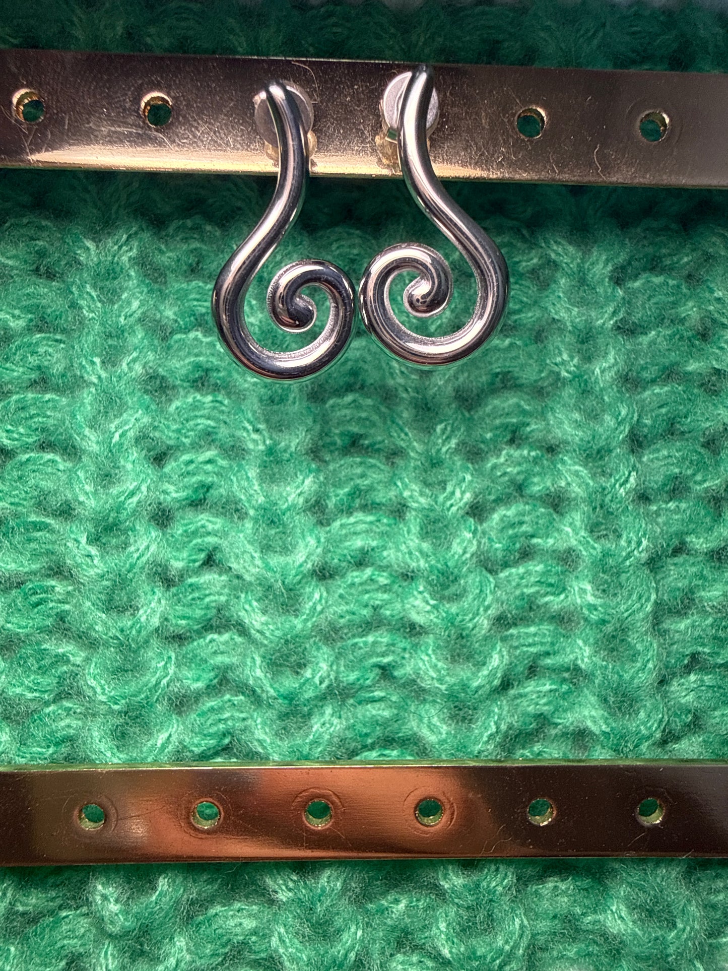 Boucles d’oreilles argentées